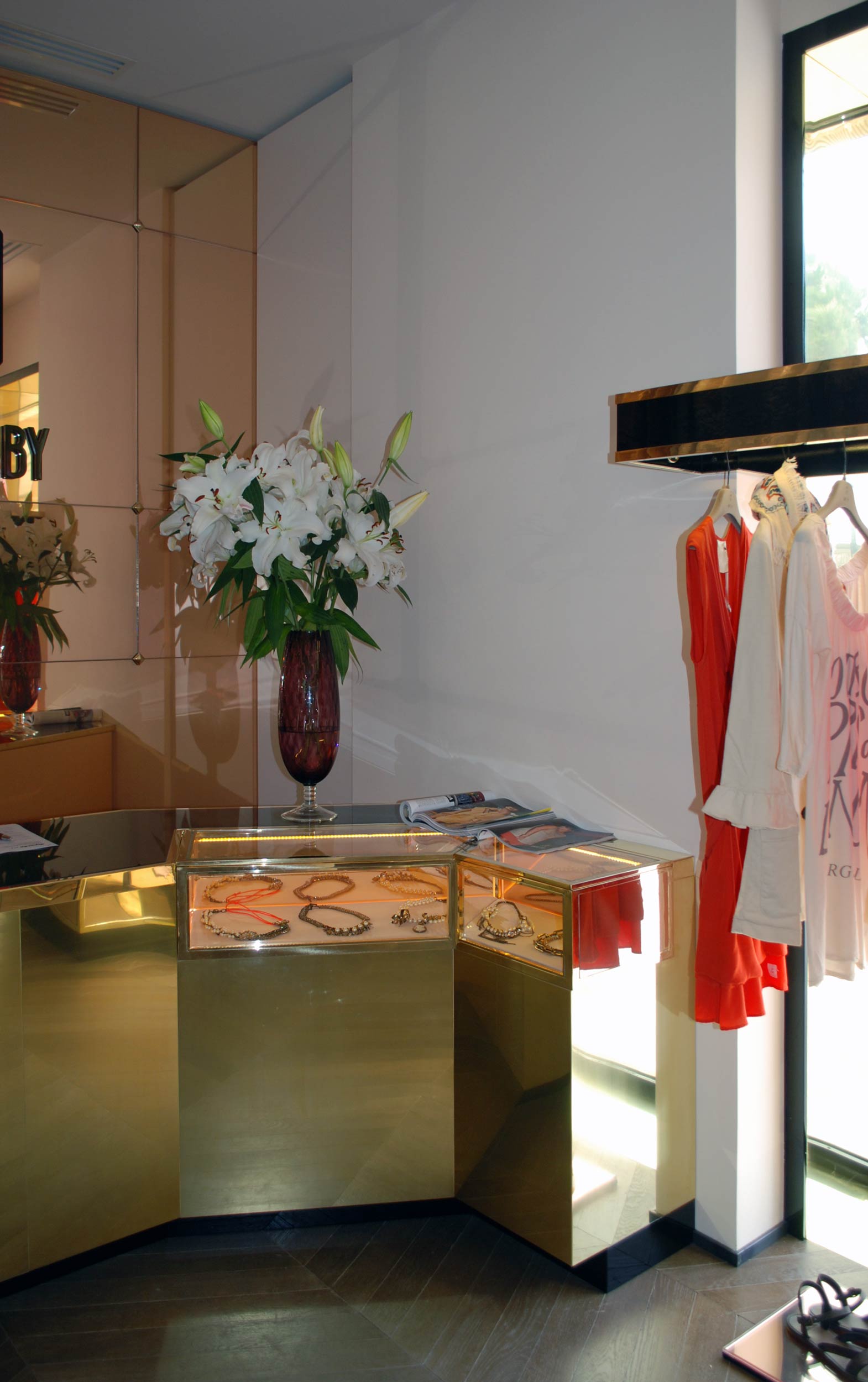 progetto-contract-aniye-by-7