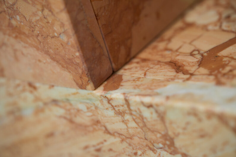 Progetto centro estetico Ottodays - dettaglio rientranza marmo