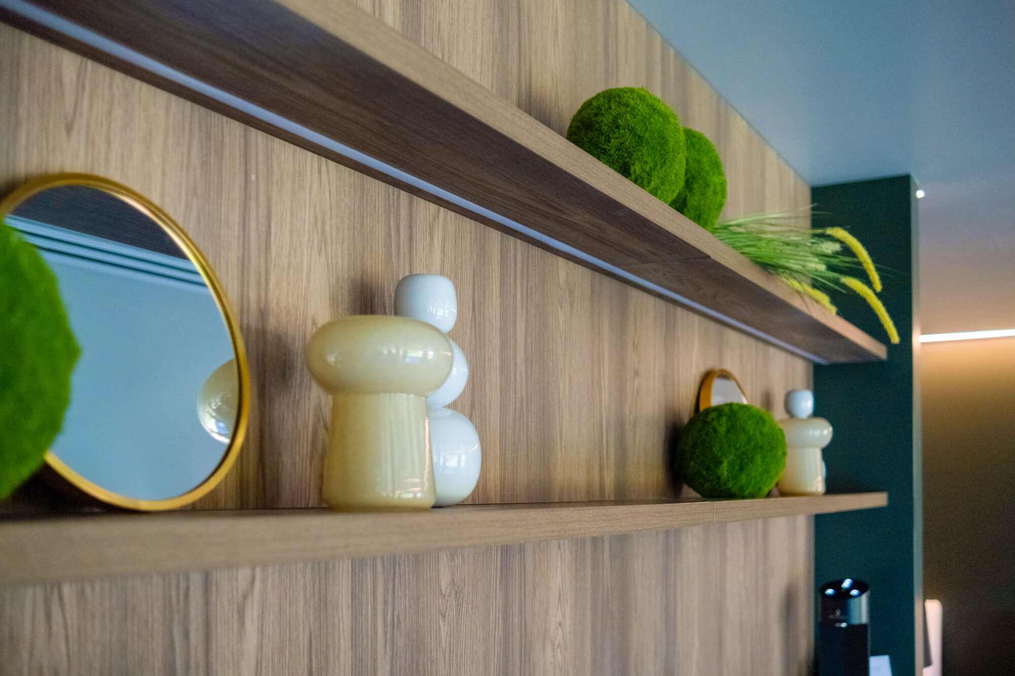 Armadiatura su misura realizzata da Carminati Interiors per la SPA del Miramontino Mountain Suite