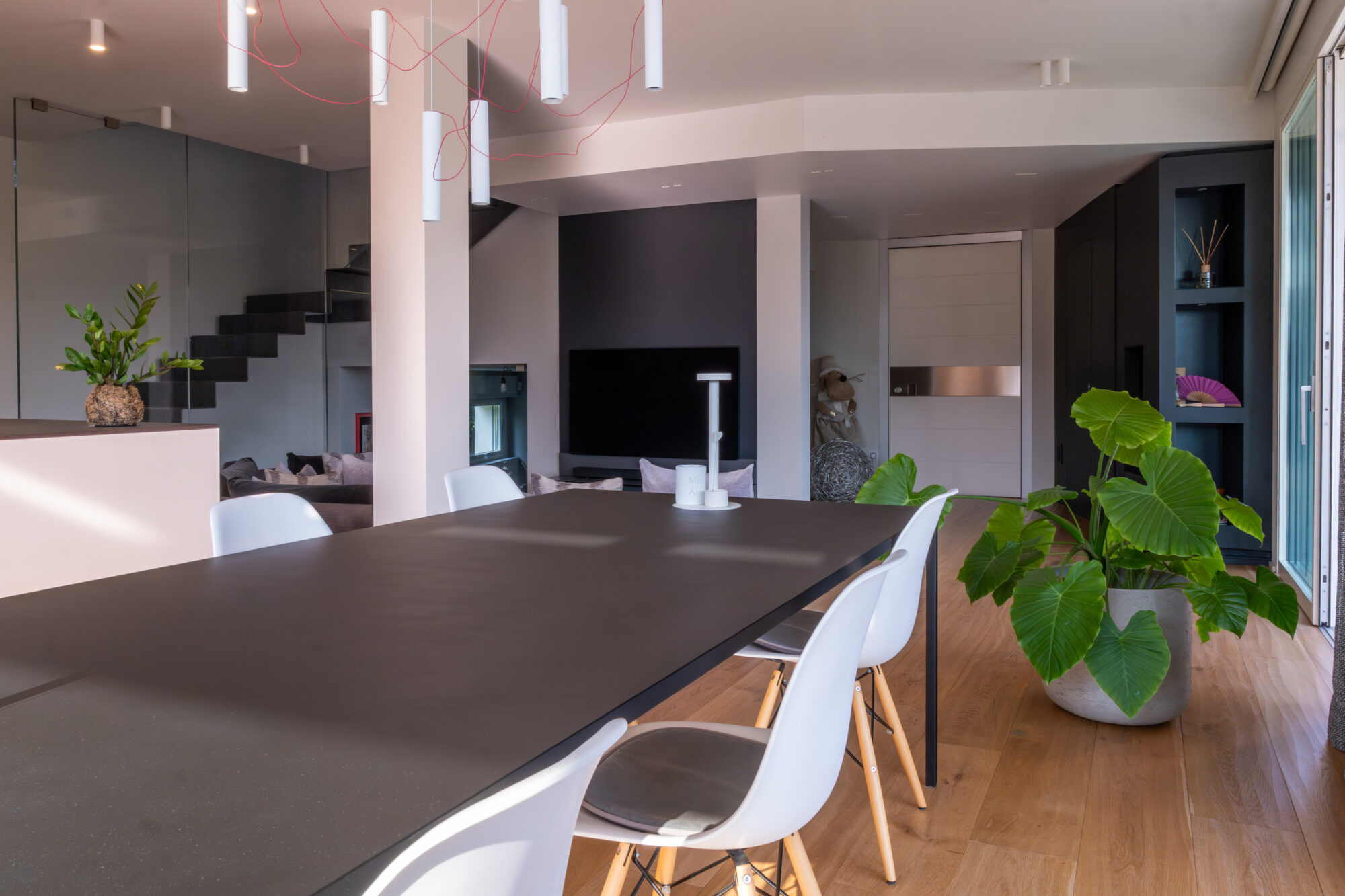 Vista della zona giorno della villa del progetto Elegance